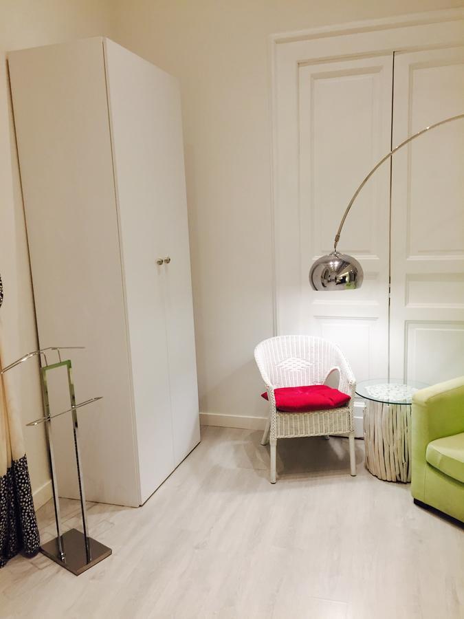 Neapolis Bellini Couette-café Naples