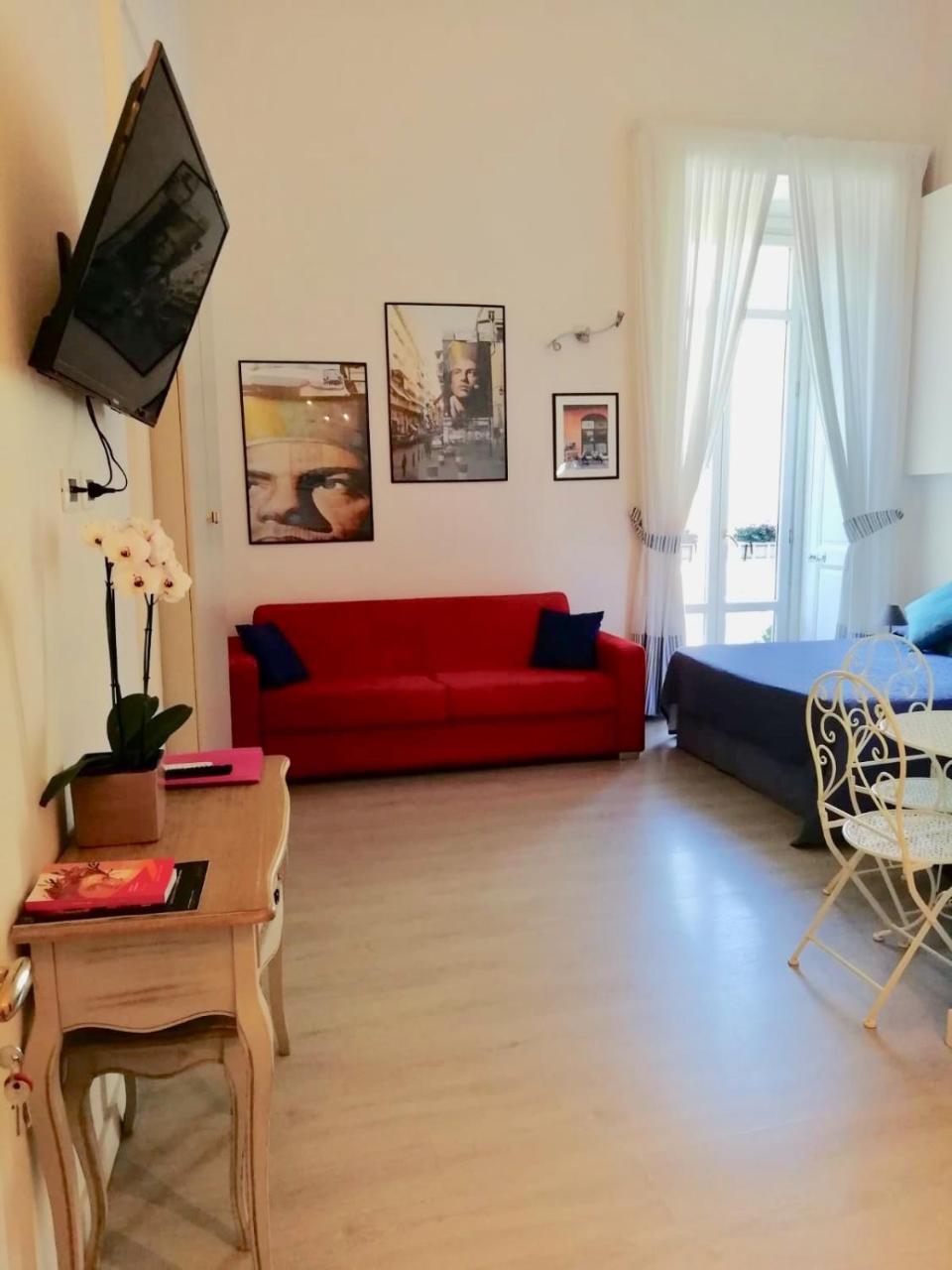 Neapolis Bellini Couette-café