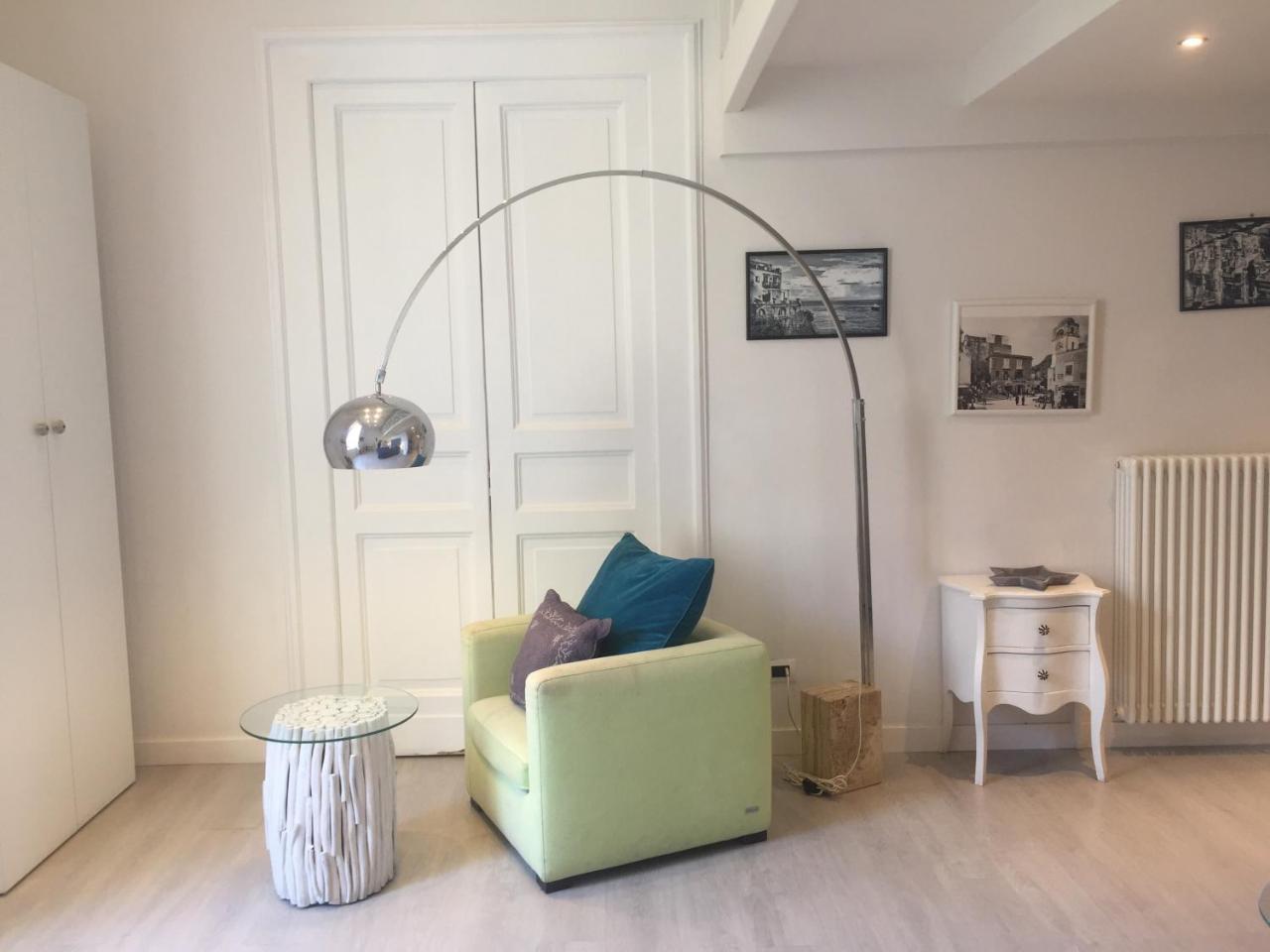 Couette-café Neapolis Bellini Naples